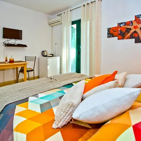 Softic Hvar Apartahotel 4*