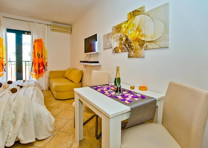 Softic Hvar Apart-hotel