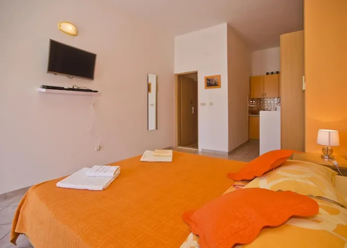 Softic Hvar Apart-hotel 4*