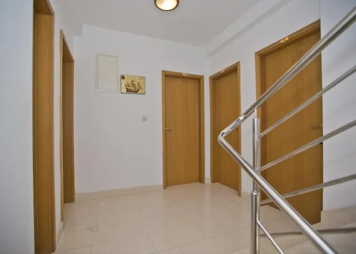 Softic Hvar Apart-hotel 4*