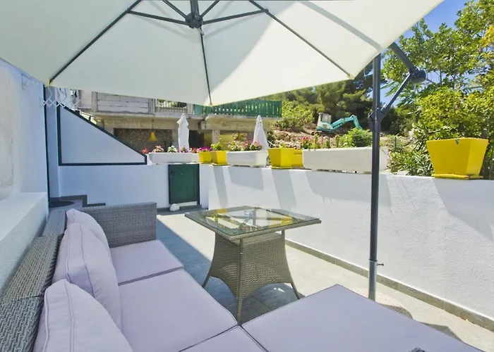 Apart-hotel Softic Hvar 4*