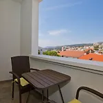 Softic Hvar Aparthotel