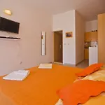 Softic Hvar Aparthotel 4*